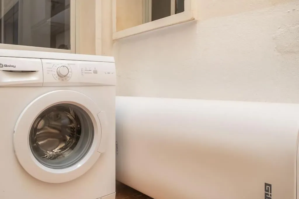 Beautiful 2Br - 20 Meters From Beach - In City Center フエンヒロラ 0*,