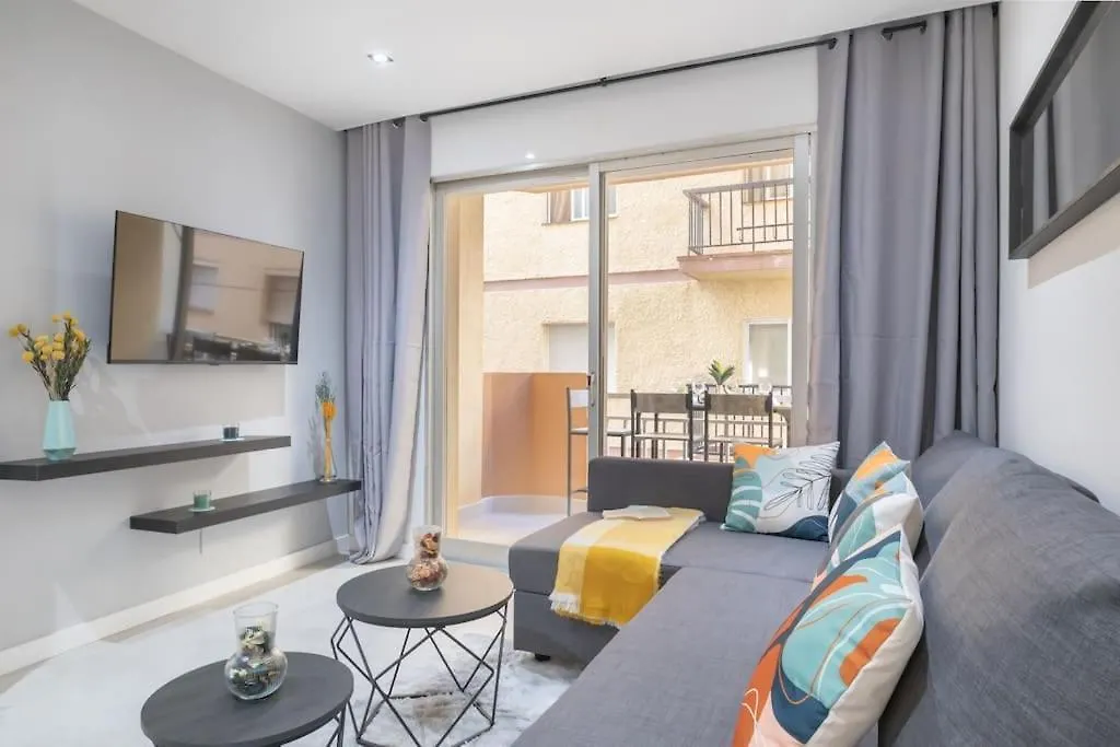 Beautiful 2Br - 20 Meters From Beach - In City Center フエンヒロラ 0*,